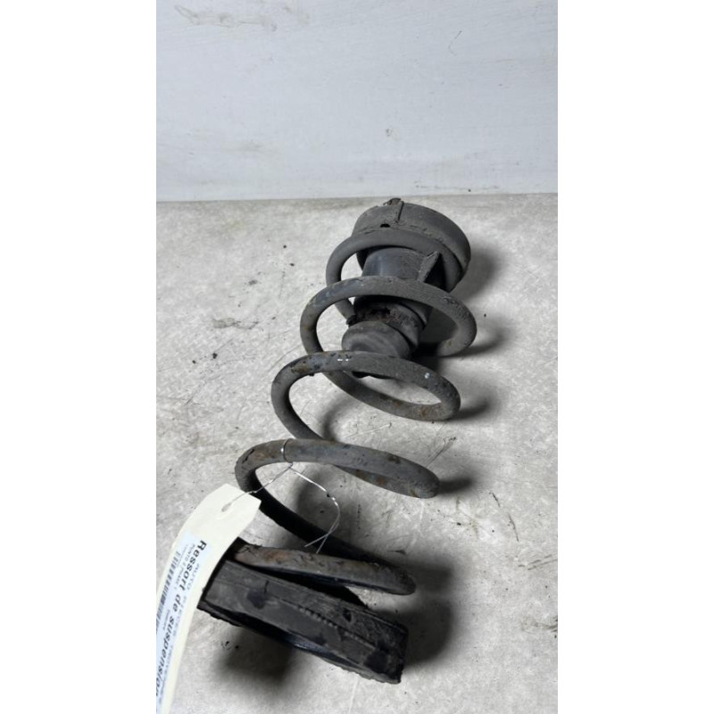 Ressort de suspension arriere droit FIAT PUNTO 2 PHASE 1 d’occasion