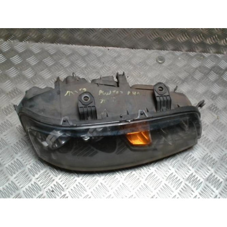 Optique avant principal droit (feux)(phare) FIAT PUNTO 2 PHASE 1 d’occasion