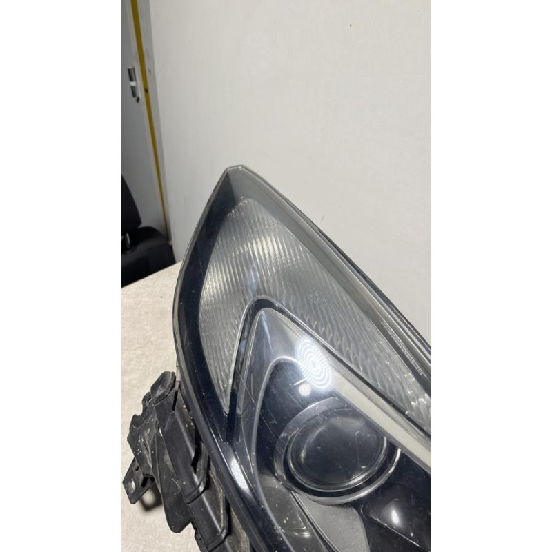 Optique avant principal droit (feux)(phare) OPEL ZAFIRA TOURER C PHASE 1 d’occasion