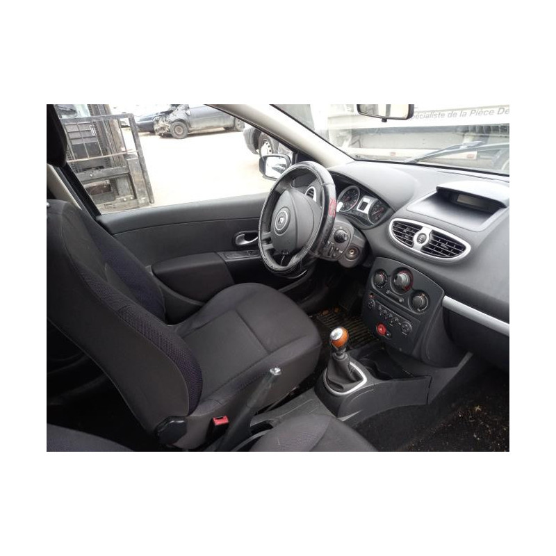 Leve vitre electrique avant gauche RENAULT CLIO 3 PHASE 1 d’occasion