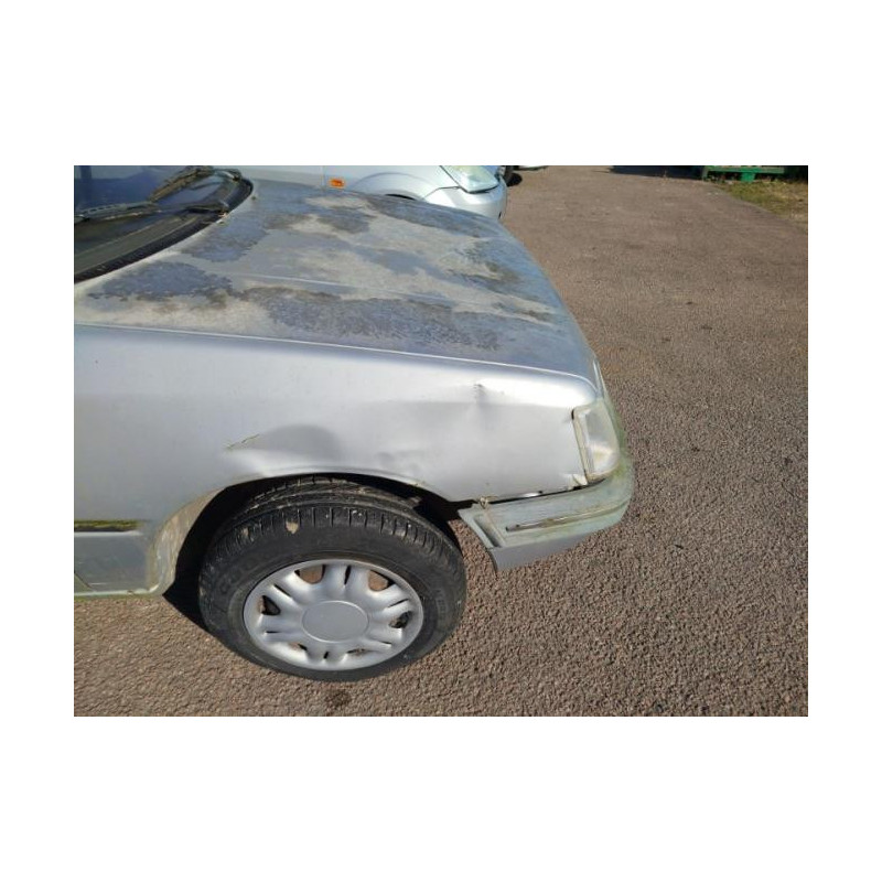 Calandre PEUGEOT 205 PHASE 2 d’occasion