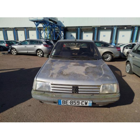 Calandre PEUGEOT 205 PHASE 2 d’occasion