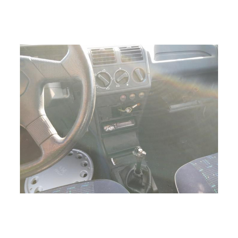 Calandre PEUGEOT 205 PHASE 2 d’occasion