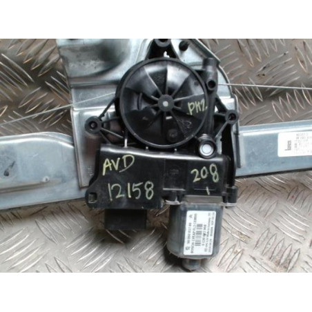 Leve vitre electrique avant droit PEUGEOT 208 1 PHASE 2 d’occasion