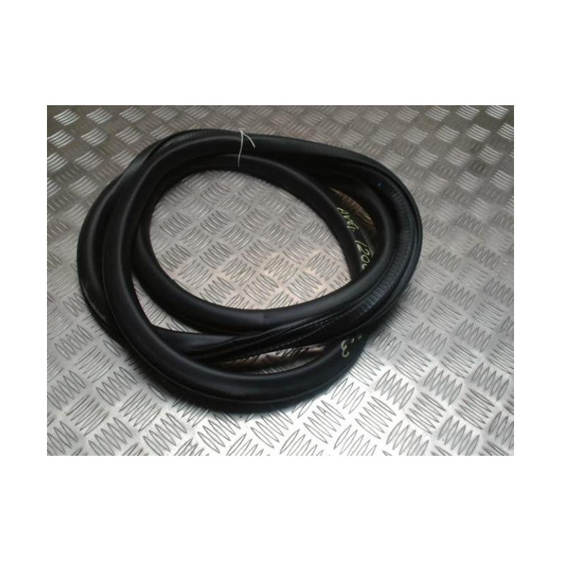 Joint de porte avant gauche PEUGEOT 308 3 d’occasion
