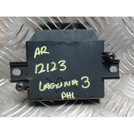 Boitier d'aide au stationnement RENAULT LAGUNA 3 PHASE 1 d’occasion