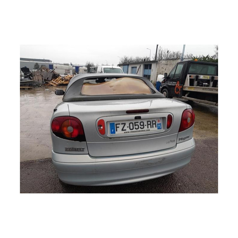 Leve vitre electrique avant droit RENAULT MEGANE 1 PHASE 2 CABRIOLET d’occasion