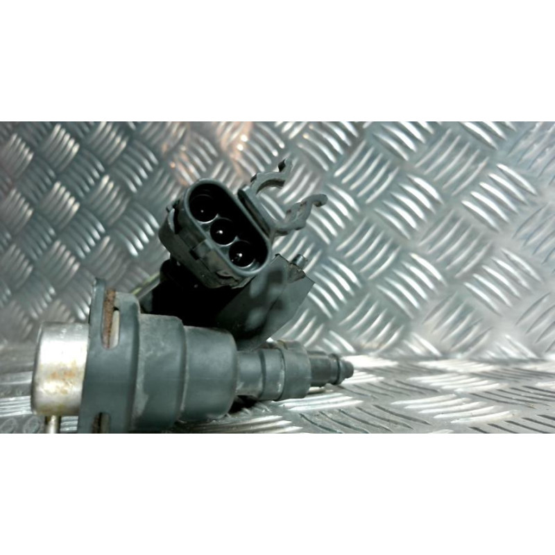 Rampe injection RENAULT TWINGO 1 PHASE 2 d’occasion