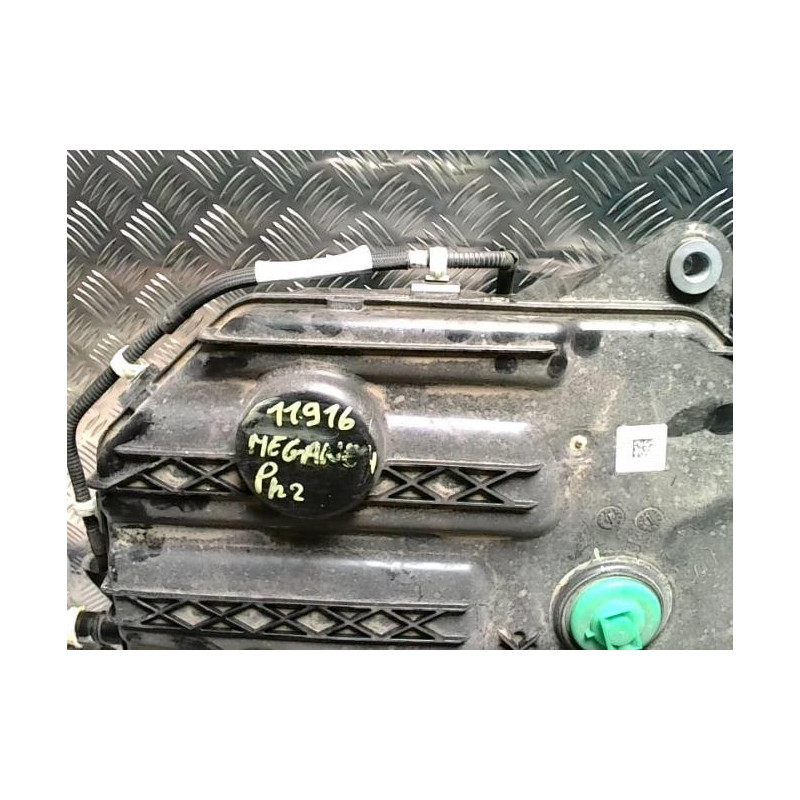 Reservoir AdBlue RENAULT MEGANE 4 PHASE 2 d’occasion