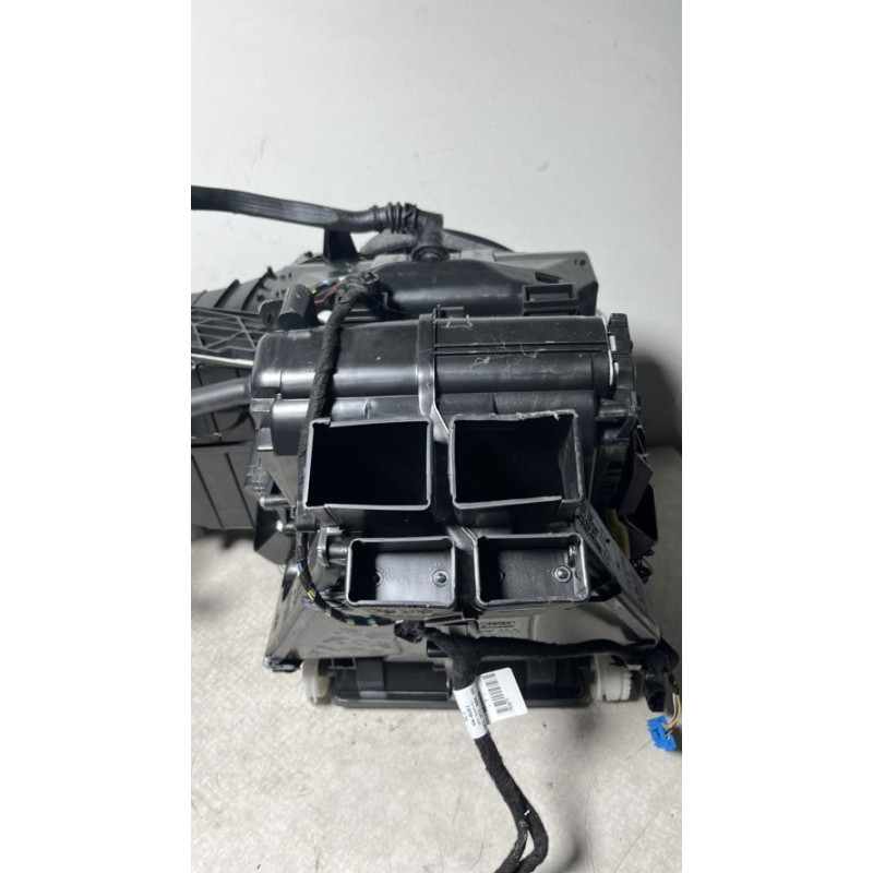 Bloc chauffage VOLKSWAGEN SCIROCCO 3 PHASE 1 COUPE d’occasion