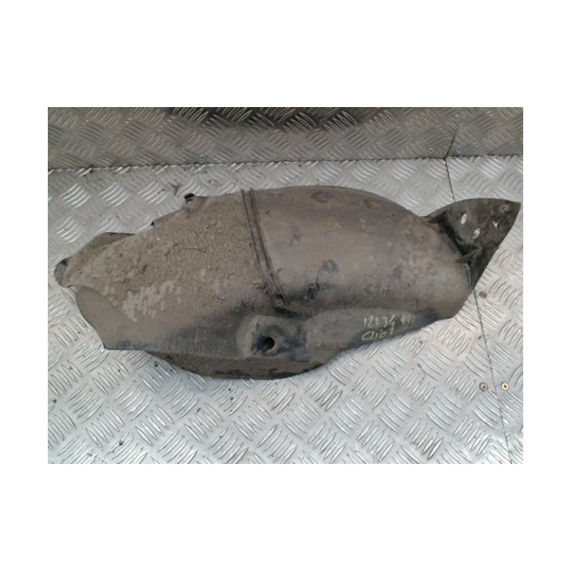 Pare boue arriere droit RENAULT CLIO 2 PHASE 2 d’occasion