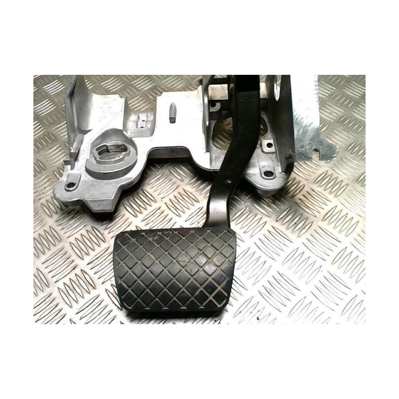 Pedale de frein AUDI A4 3 AVANT PHASE 1 BREAK d’occasion