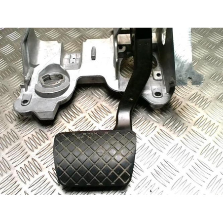 Pedale de frein AUDI A4 3 AVANT PHASE 1 BREAK d’occasion