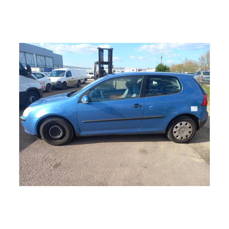 Feu arriere secondaire droit (feux) VOLKSWAGEN GOLF 5 d’occasion