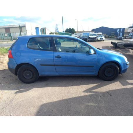 Feu arriere secondaire droit (feux) VOLKSWAGEN GOLF 5 d’occasion