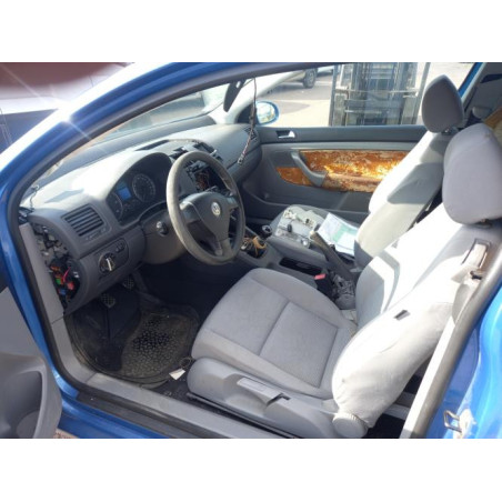 Feu arriere secondaire droit (feux) VOLKSWAGEN GOLF 5 d’occasion