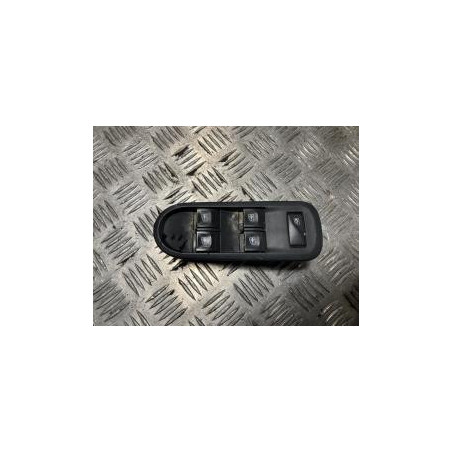 Interrupteur de leve vitre avant gauche DACIA DUSTER 1 PHASE 2 d’occasion