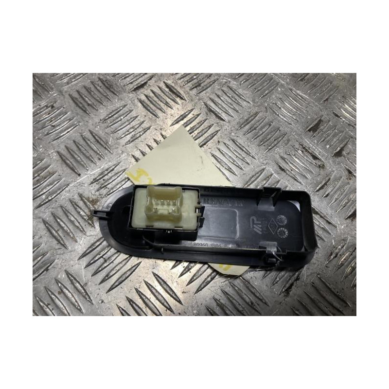 Interrupteur de leve vitre avant droit DACIA DUSTER 1 PHASE 2 d’occasion
