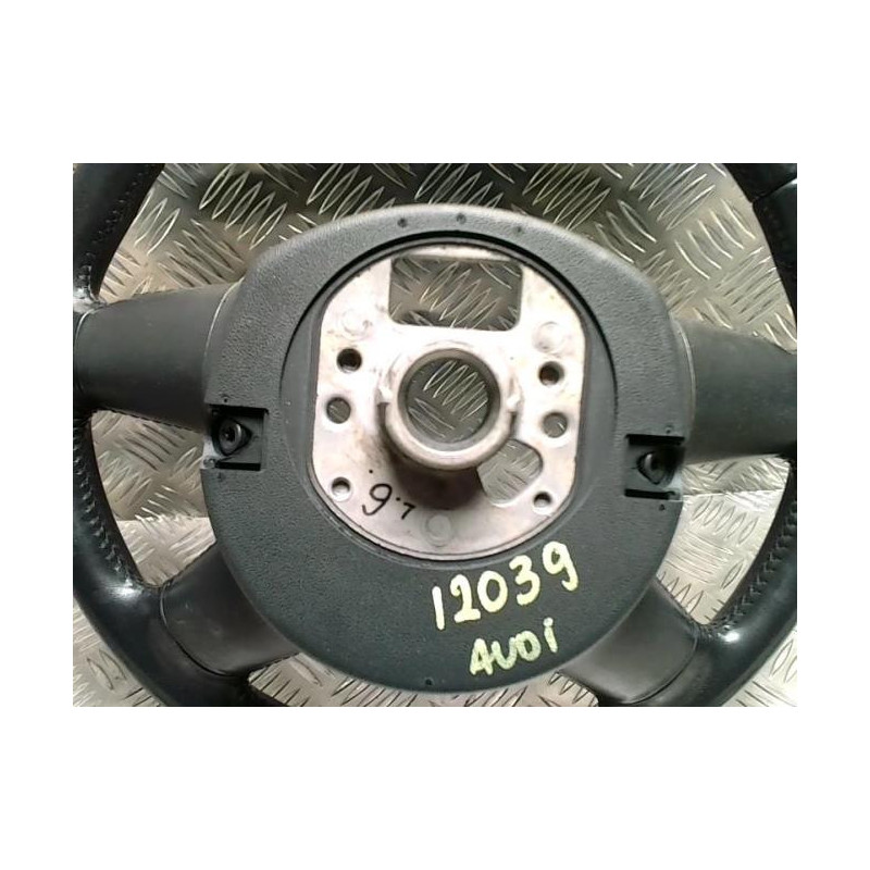 Volant AUDI A4 3 AVANT PHASE 1 BREAK d’occasion