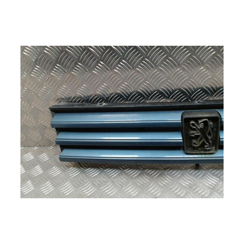 Calandre PEUGEOT 309 PHASE 2 d’occasion