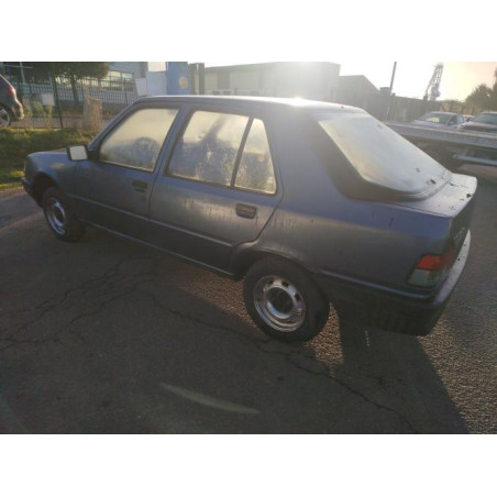 Calandre PEUGEOT 309 PHASE 2 d’occasion