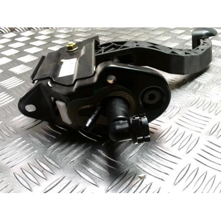 Pedale de frein VOLKSWAGEN POLO 4 PHASE 1 d’occasion