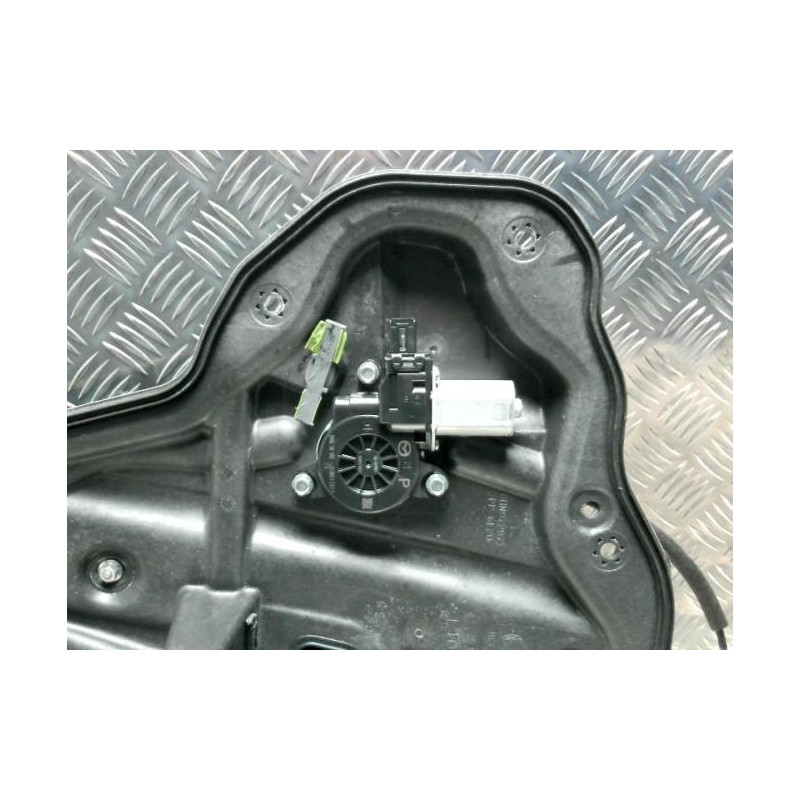 Leve vitre electrique arriere droit MAZDA 3 3 PHASE 1 d’occasion