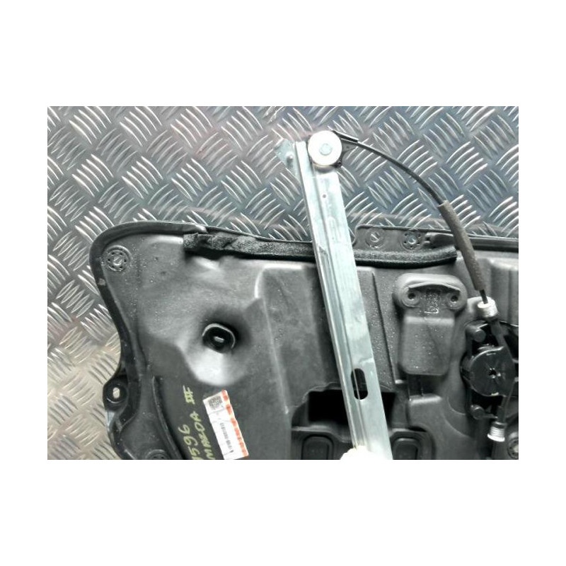 Leve vitre electrique avant droit MAZDA 3 3 PHASE 1 d’occasion
