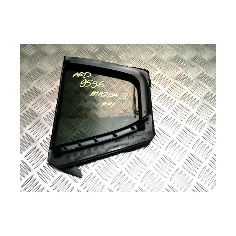 Custode arriere droit (porte) MAZDA 3 3 PHASE 1 d’occasion