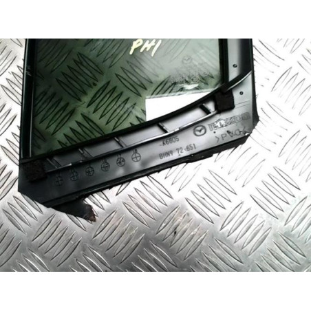 Custode arriere droit (porte) MAZDA 3 3 PHASE 1 d’occasion