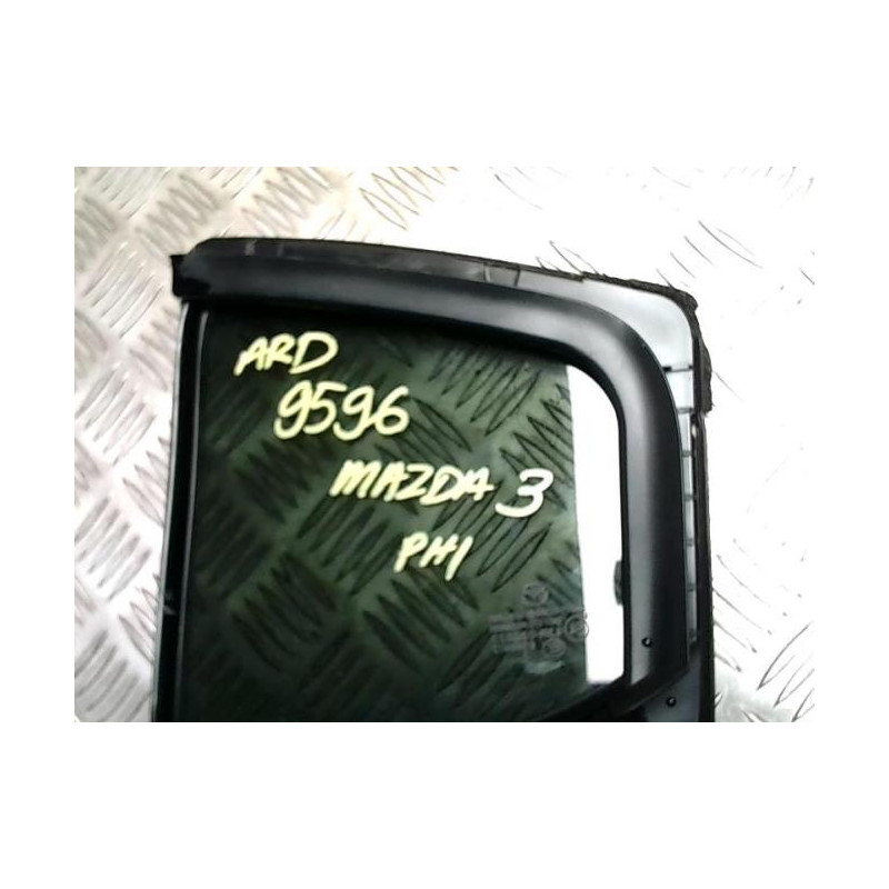 Custode arriere droit (porte) MAZDA 3 3 PHASE 1 d’occasion