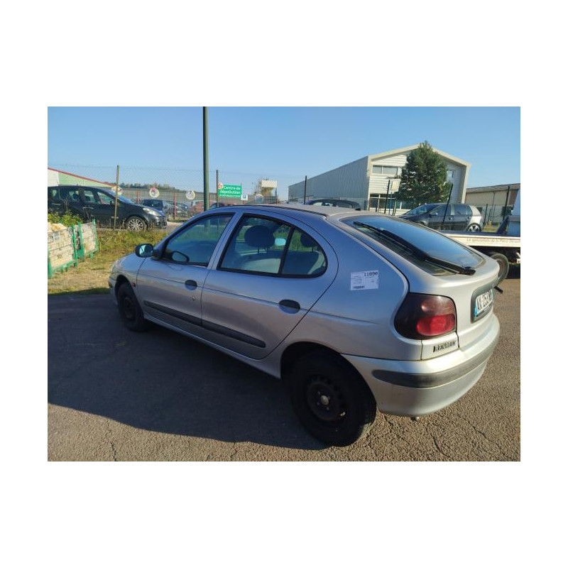 Optique avant principal droit (feux)(phare) RENAULT MEGANE 1 PHASE 1 d’occasion
