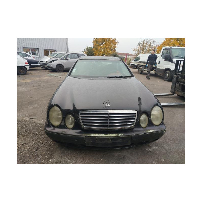 Interieur complet MERCEDES CLASSE CLK 208 PHASE 1 COUPE d’occasion