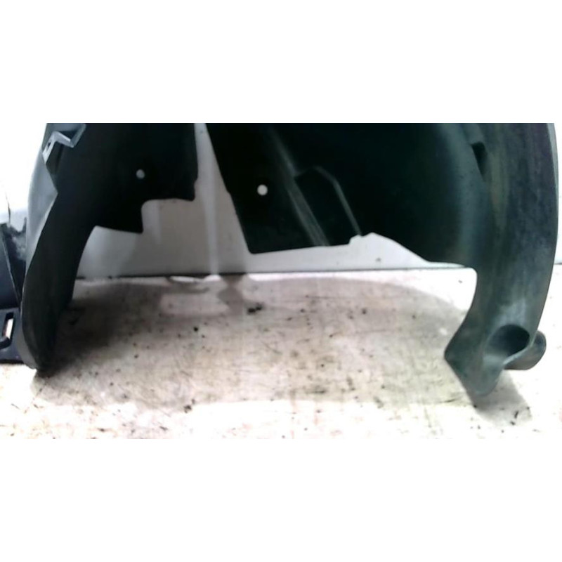 Pare boue arriere droit RENAULT CLIO 3 PHASE 1 BREAK d’occasion
