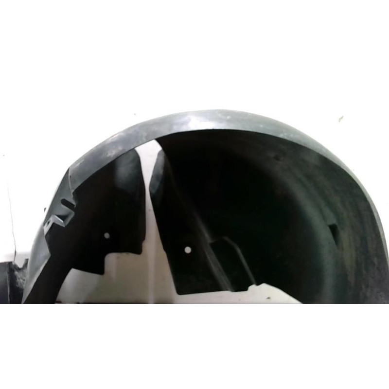 Pare boue arriere droit RENAULT CLIO 3 PHASE 1 BREAK d’occasion