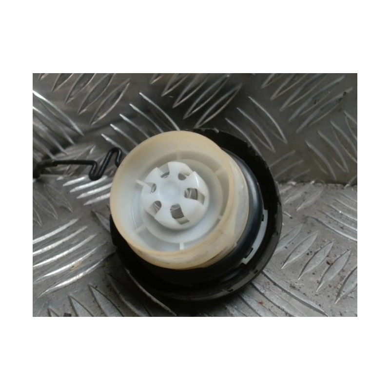 Bouchon de carburant TOYOTA YARIS 2 PHASE 2 d’occasion