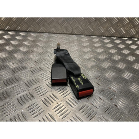 Attache ceinture arriere droit DACIA DUSTER 1 PHASE 2 d’occasion