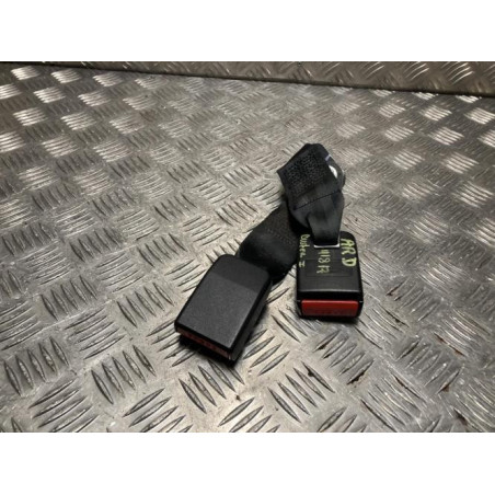 Attache ceinture arriere droit DACIA DUSTER 1 PHASE 2 d’occasion
