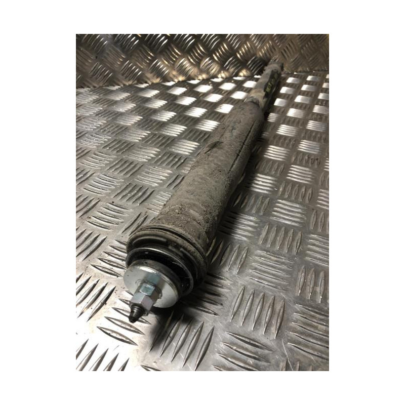 Amortisseur arriere droit TOYOTA YARIS 2 PHASE 1 d’occasion