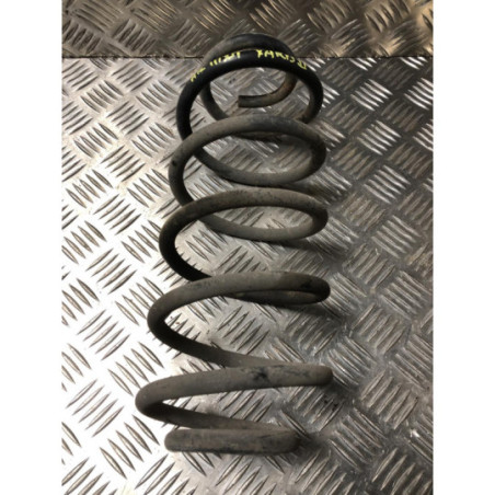Ressort de suspension arriere TOYOTA YARIS 2 PHASE 1 d’occasion