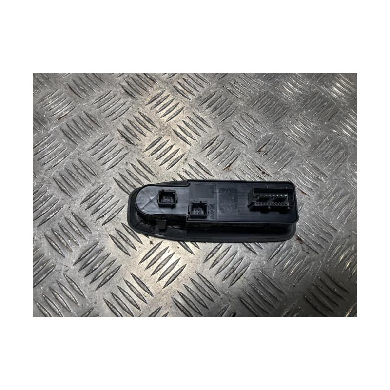 Interrupteur de leve vitre avant gauche PEUGEOT 2008 1 PHASE 1 d’occasion
