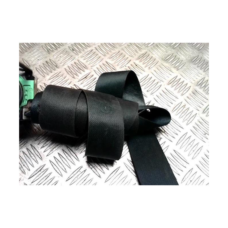 Ceinture avant gauche TOYOTA YARIS 2 PHASE 1 d’occasion