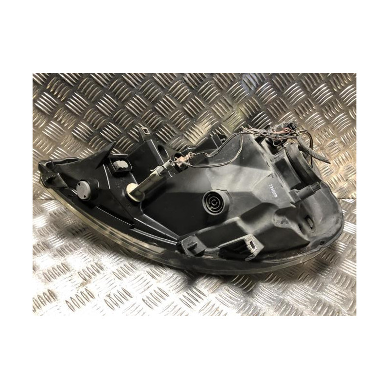 Optique avant principal droit (feux)(phare) RENAULT TRAFIC 2 PHASE 2 d’occasion