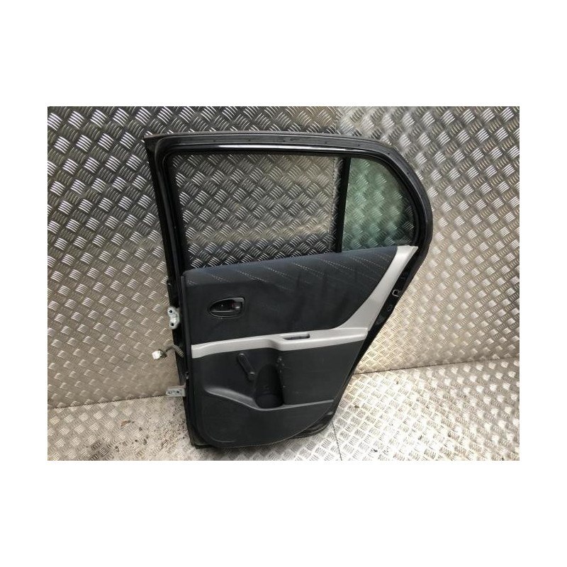 Porte arriere droit TOYOTA YARIS 2 PHASE 1 d’occasion