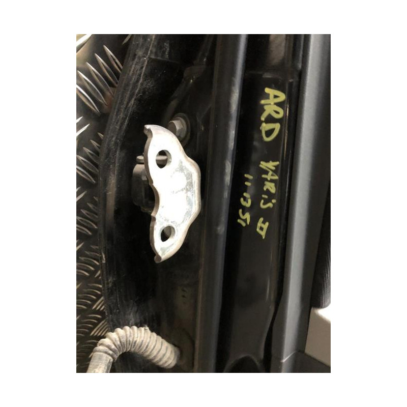 Porte arriere droit TOYOTA YARIS 2 PHASE 1 d’occasion