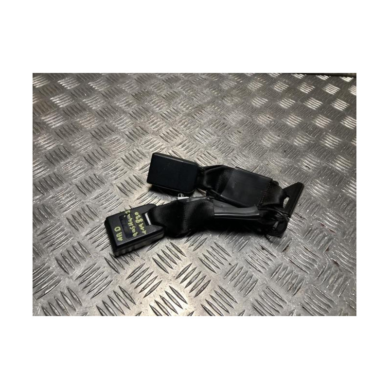 Attache ceinture arriere droit NISSAN QASHQAI 1 PHASE 2 d’occasion