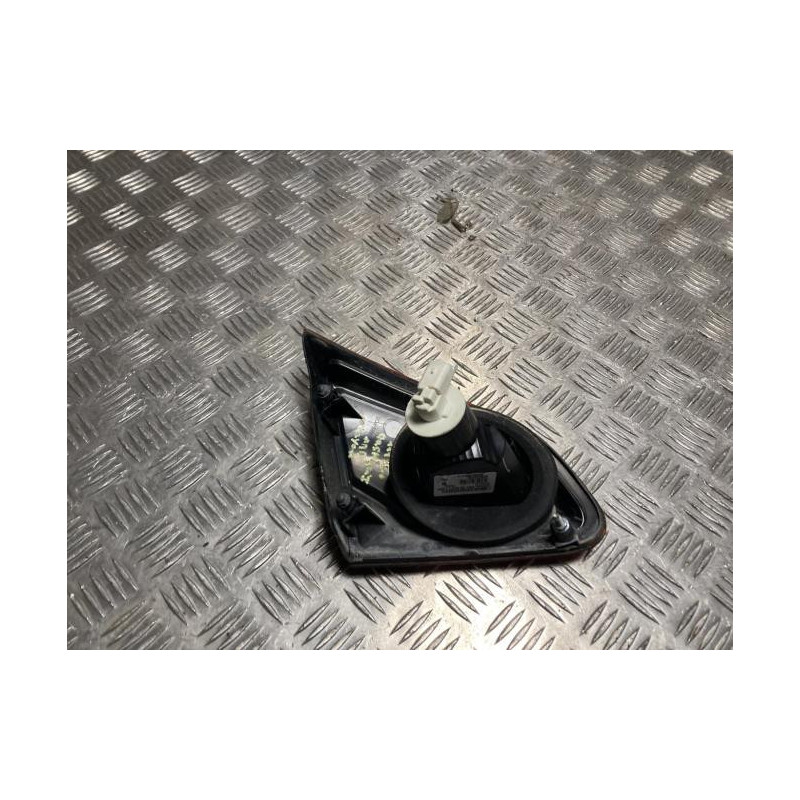 Feu arriere secondaire droit (feux) NISSAN QASHQAI 1 PHASE 2 d’occasion