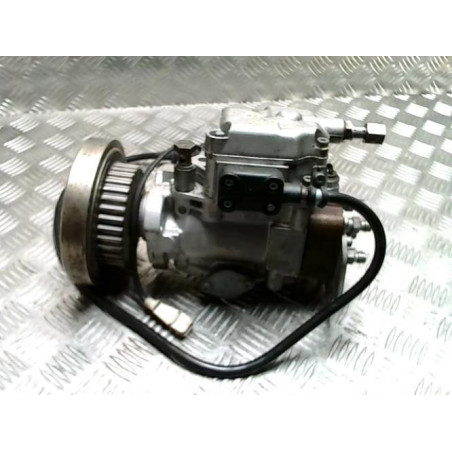 Pompe à injection AUDI A6 1 AVANT BREAK d’occasion