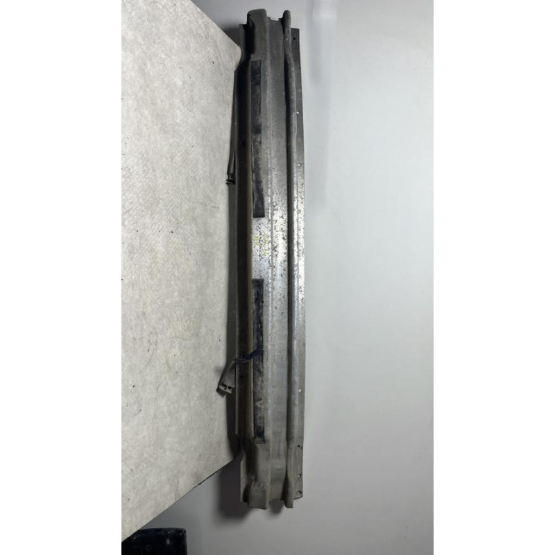 Renfort pare choc arriere (traverse) AUDI A4 2 AVANT PHASE 2 BREAK d’occasion