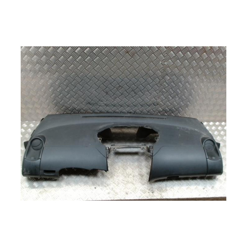 Tableau de bord TOYOTA YARIS 2 PHASE 1 d’occasion
